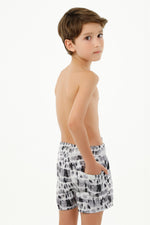 Pantaloneta niño espalda